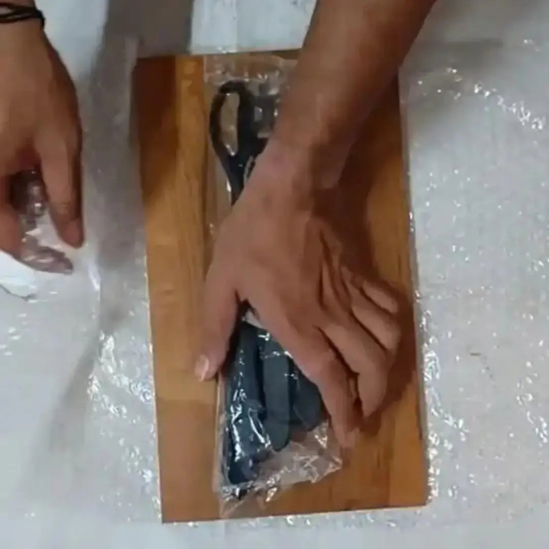 Wooden Chopping Board With 5-Pcs Knife Set